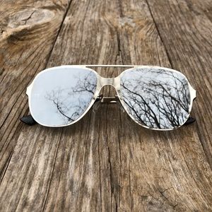 Silver / Gunmetal Mirror Lens Sunglasses